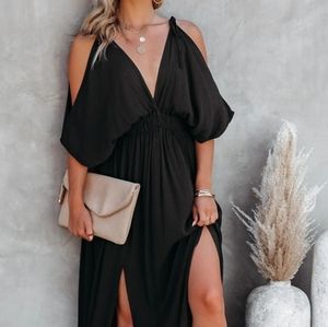BNWOT Vici maxi dress